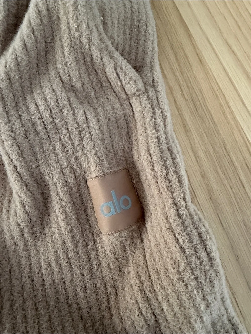 Alo size M women’s snuggle up sweater high waist wide leg pant